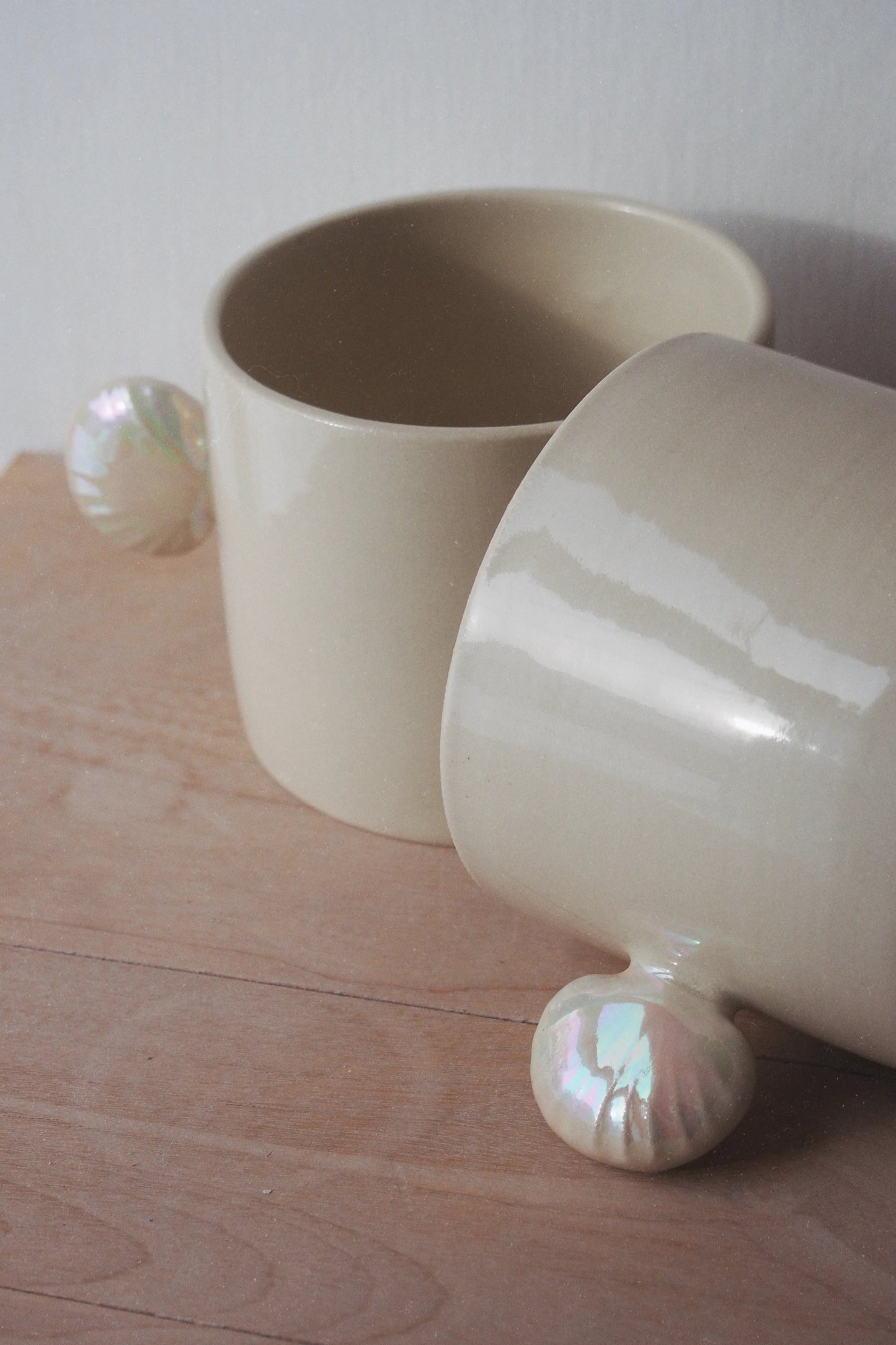Tasse anse coquillage - Opalescente