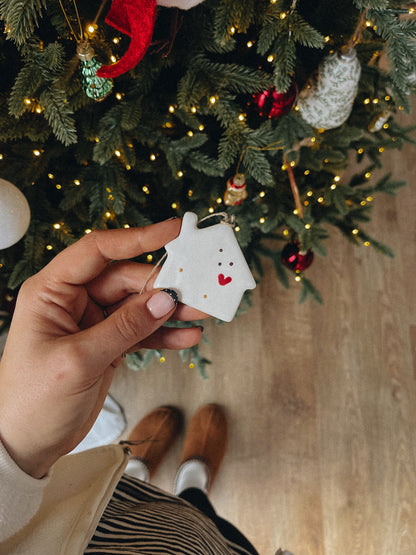 Ornement en céramique