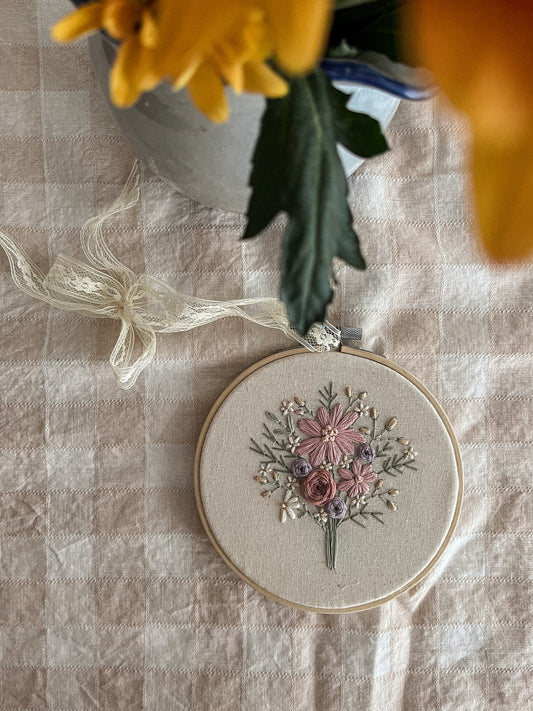 Broderie - Bouquet rose