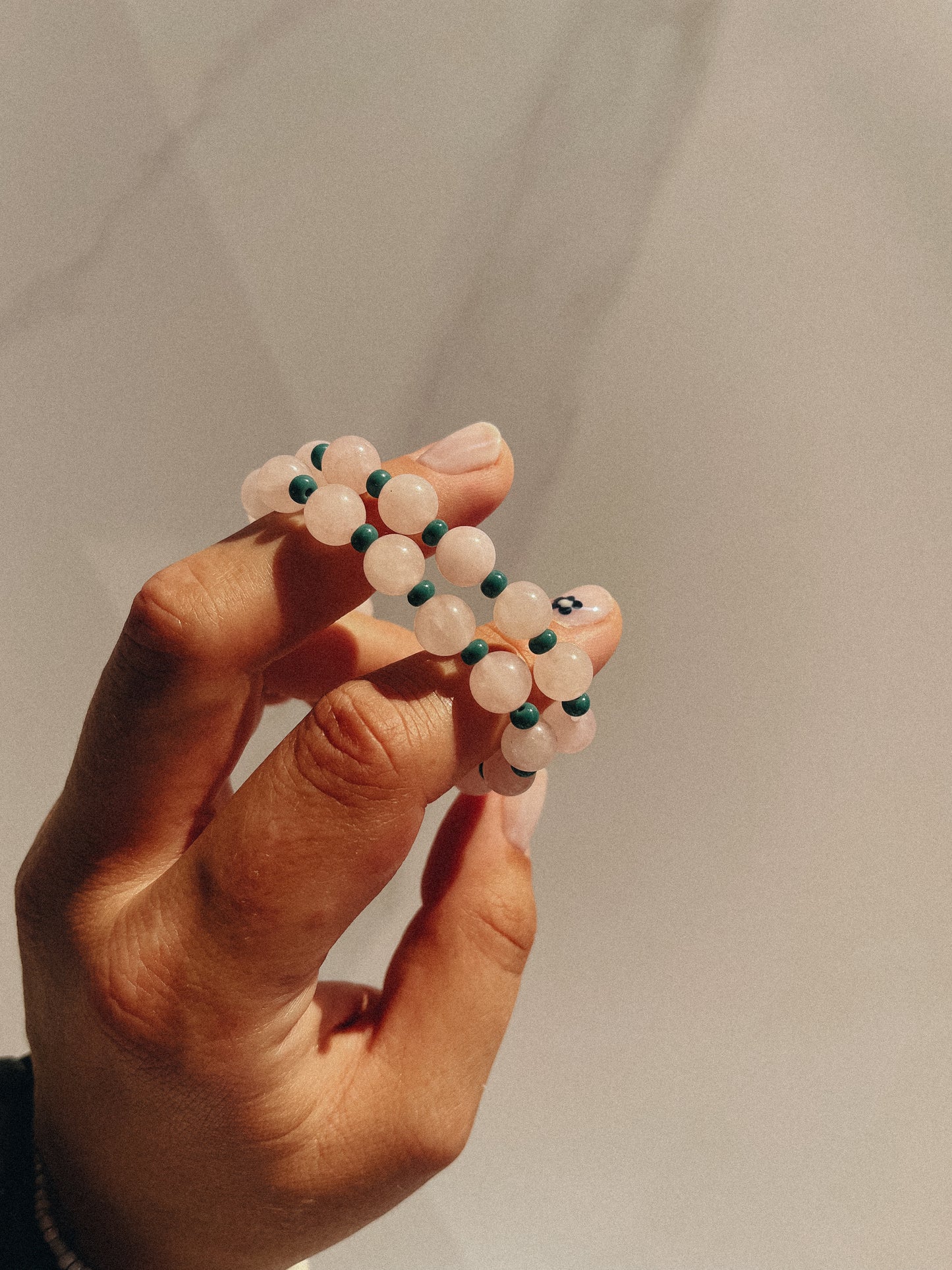 Bracelet de perles et de pierres