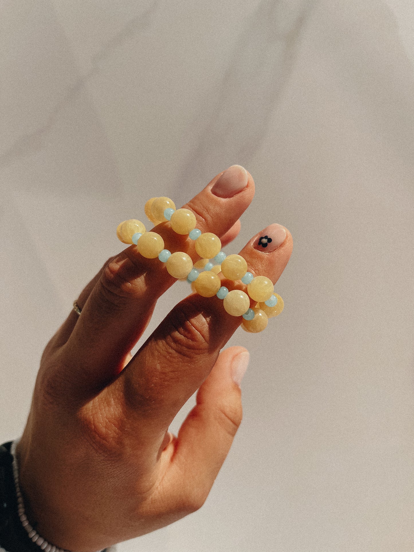 Bracelet de perles et de pierres