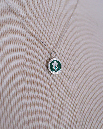 Chaîne avec pendentif