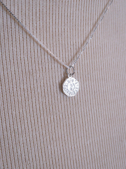 Chaîne avec pendentif