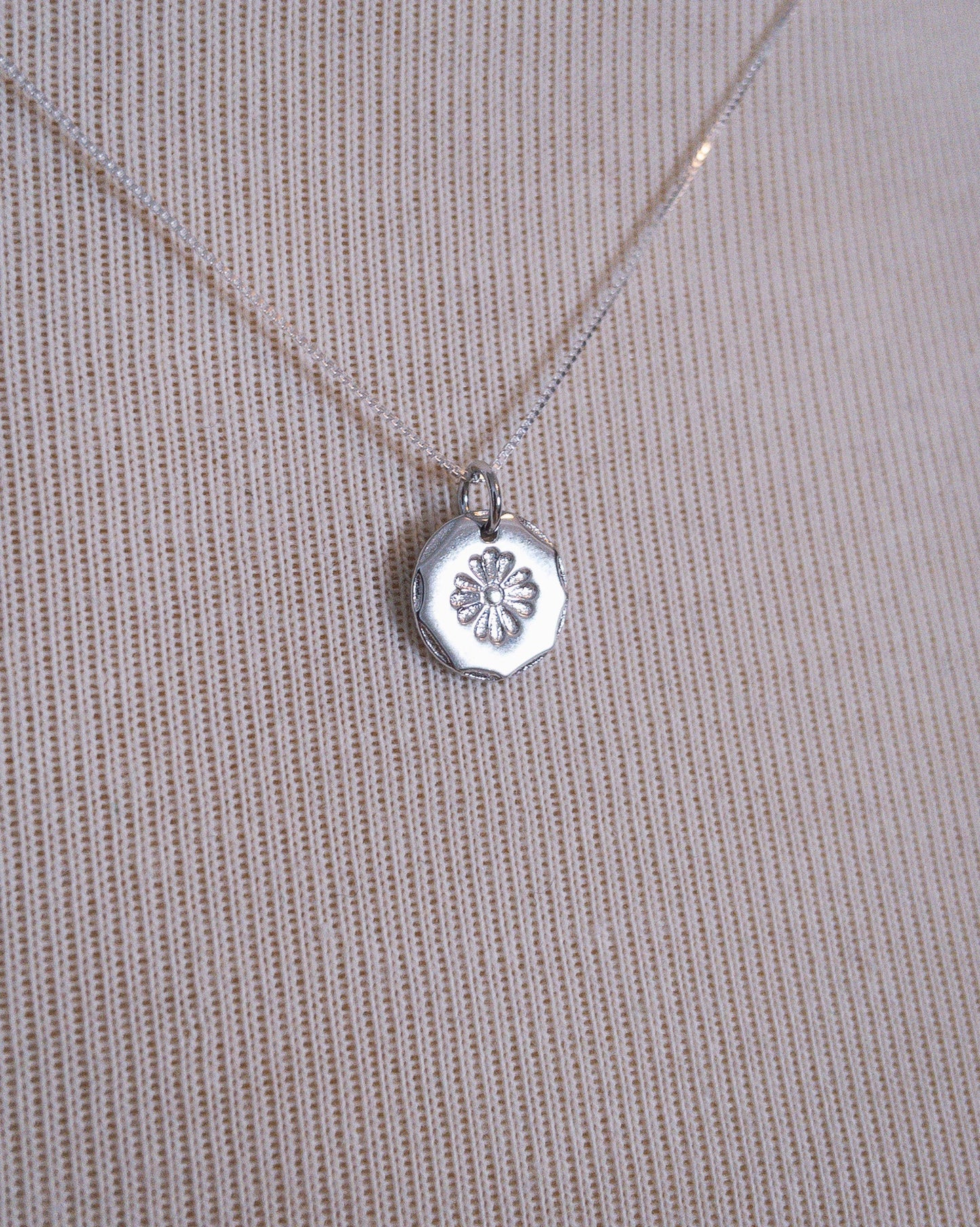 Chaîne avec pendentif