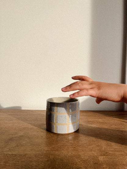 Tasses à carreaux - Azzo Atelier